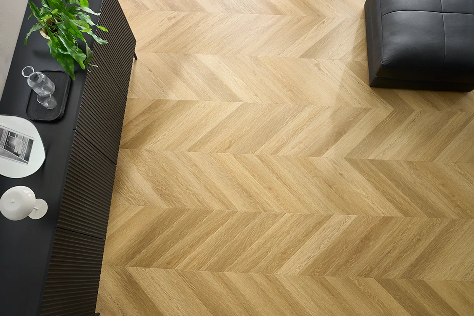 SPC Vinilinės Grindys Amaron Chevron – Menor Oak - Vinilines - grindys.lt