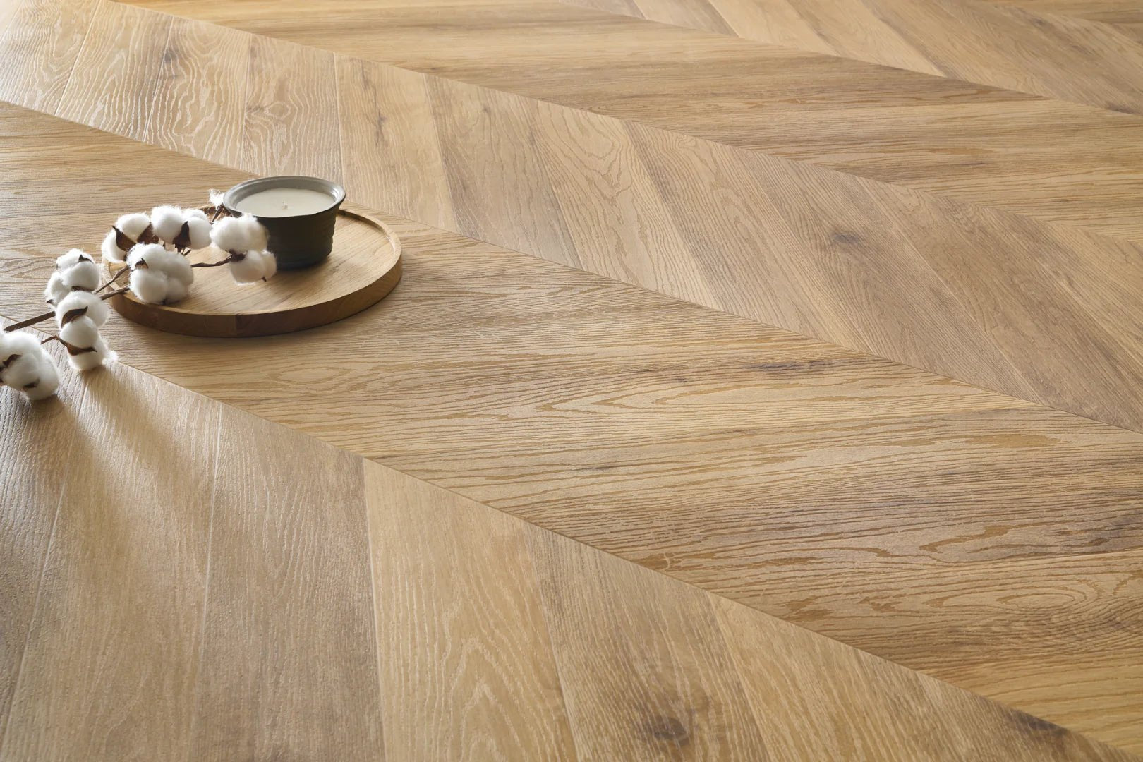 SPC Vinilinės Grindys Amaron Chevron – Wembley Oak - Vinilines - grindys.lt